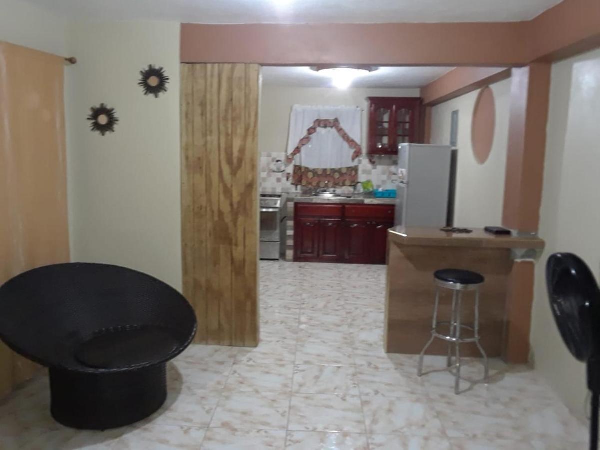 Clarridge View Guesthouse 蒙特哥贝 外观 照片