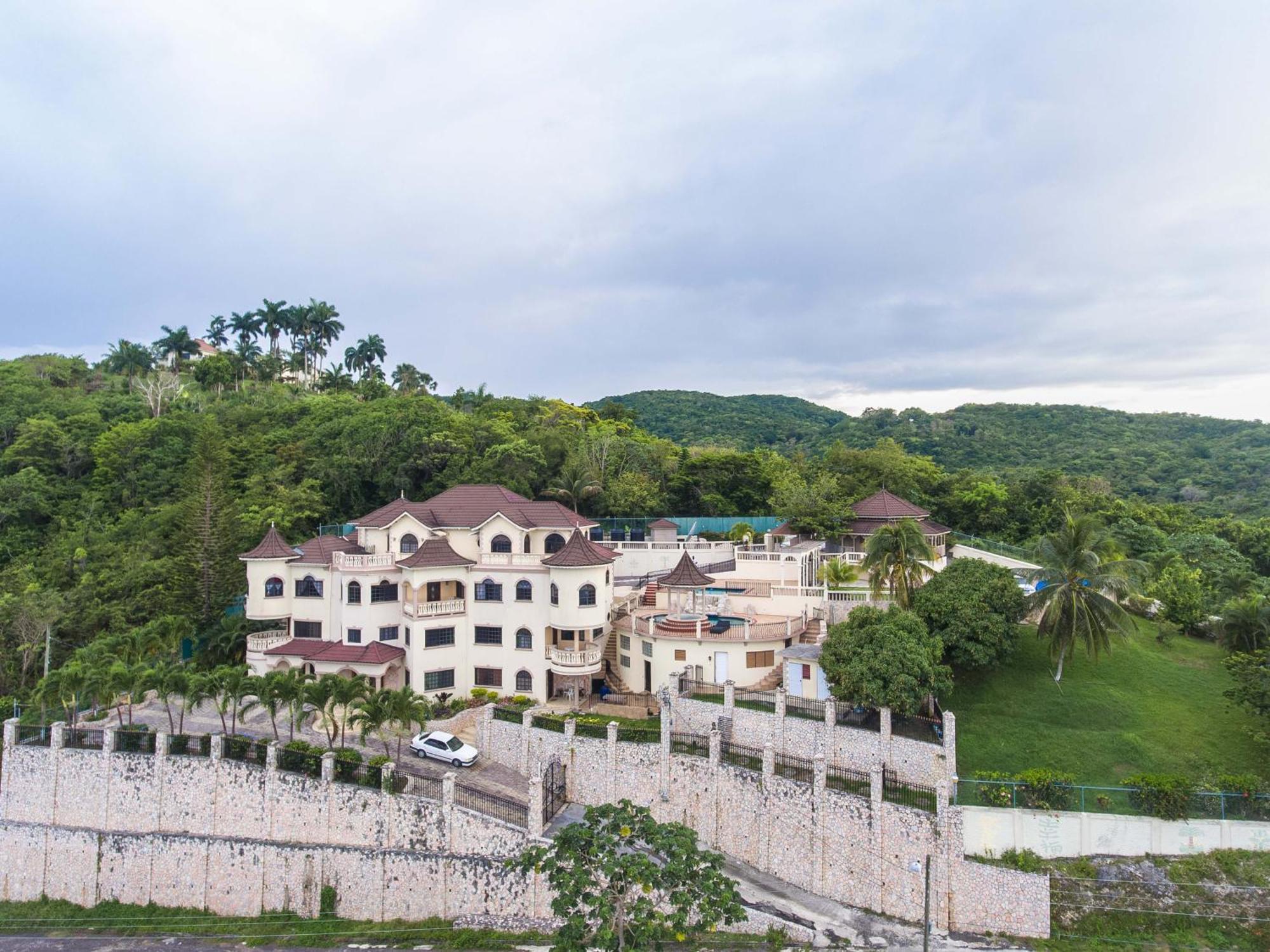 Clarridge View Guesthouse 蒙特哥贝 外观 照片